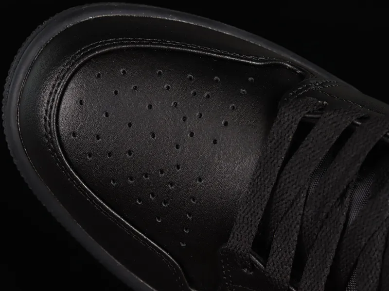 All categories Air Jordan Jordan series basketball shoes Air Jordan 1 Mid Air Jordan 1 Mid AJ1 Joe 1 all black Zhongbang basketball shoes 554724-093